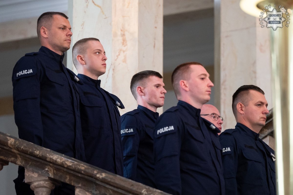 Ślubowanie nowych policjantów w Katowicach. 39 kandydatów do służby! 40