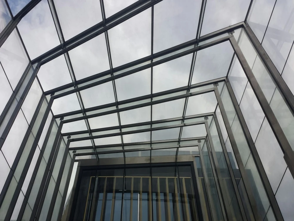 Architektoniczna kropka nad „i” – magia szklanych daszków.