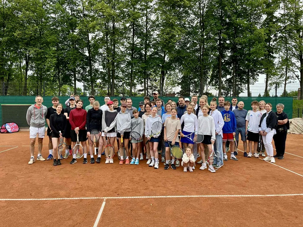 Piknik Tenisowy w Żorach – młodzi adepci tenisa rywalizowali na kortach Rajska Fala