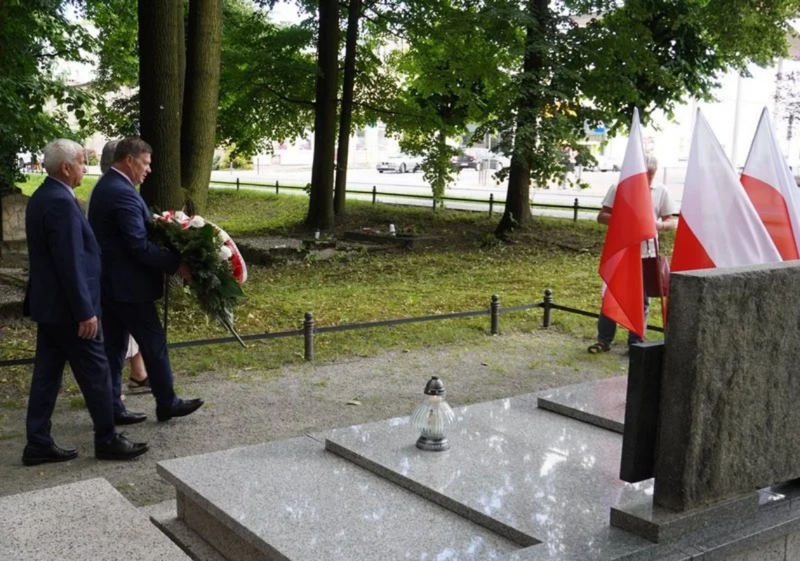 Żory pamiętają Powstańców Śląskich – hołd na starym cmentarzu 5