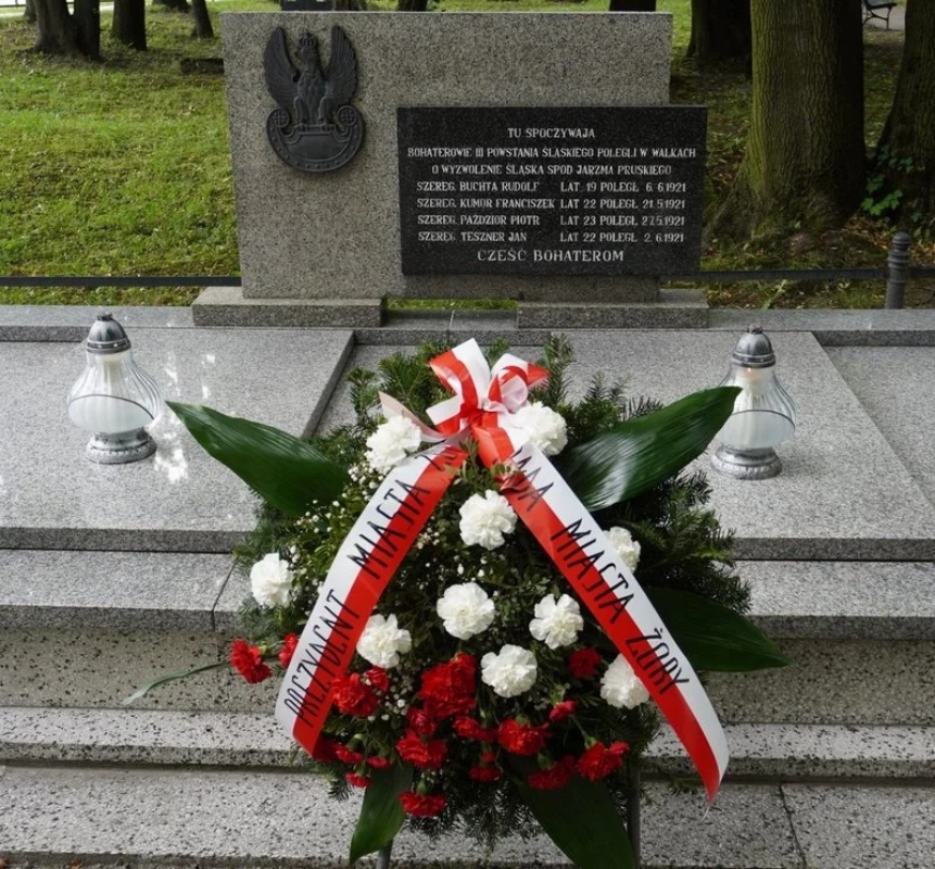 Żory pamiętają Powstańców Śląskich – hołd na starym cmentarzu 8