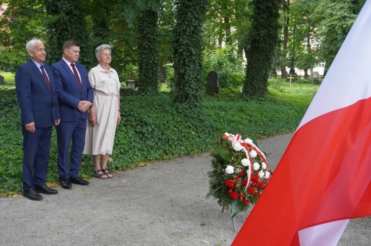 Żory pamiętają Powstańców Śląskich – hołd na starym cmentarzu