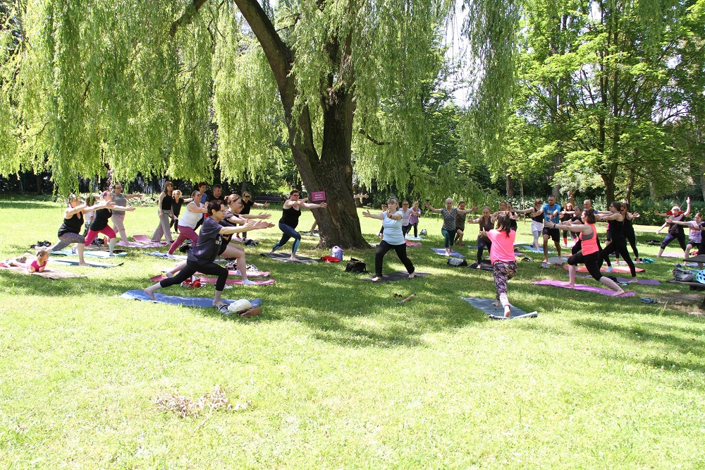 Joga w Ogrodzie Botanicznym w Zabrzu. Otwarta praktyka z Sabiną Namaste