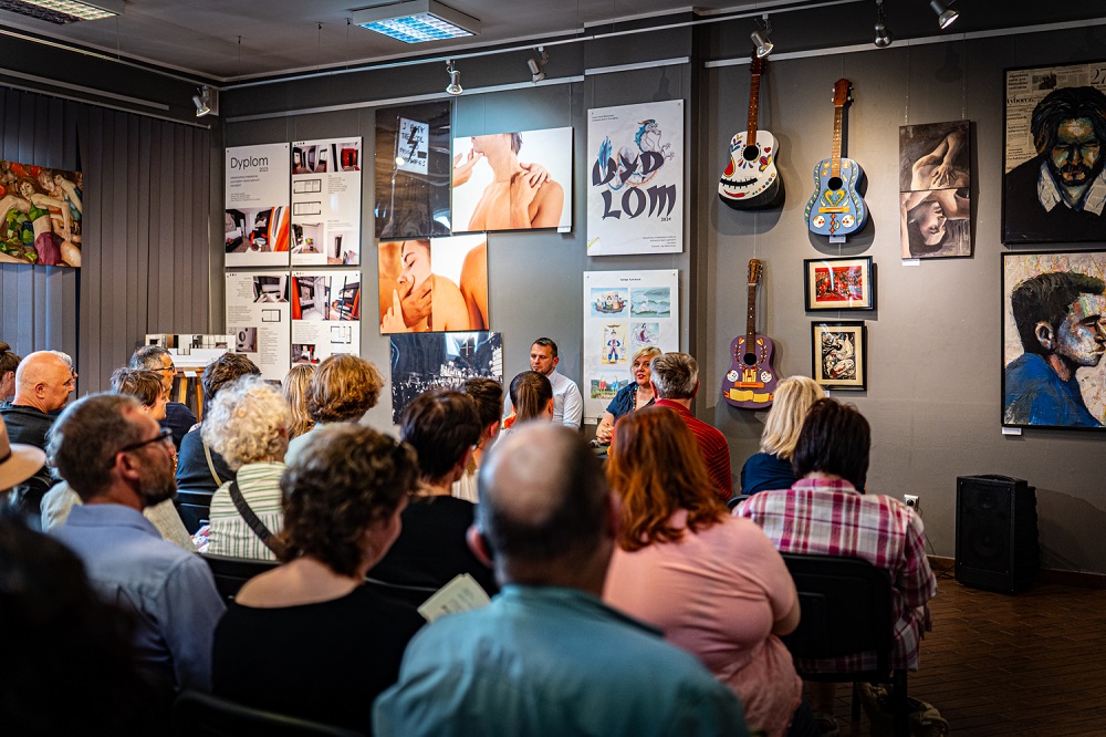 Baszka Dziubak w Zabrzu – refleksyjna podróż przez słowa i wspomnienia