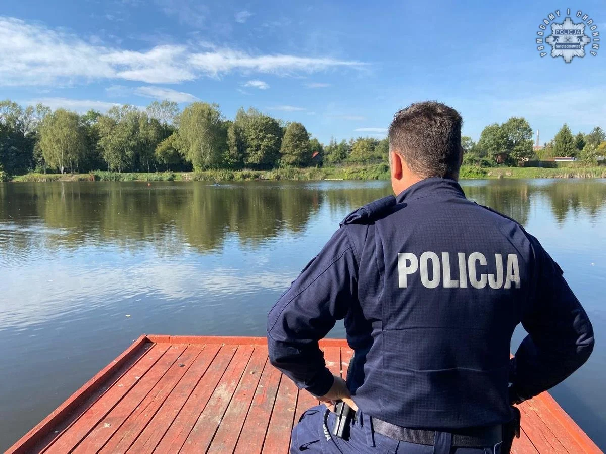 Świętochłowiccy policjanci kontrolują zbiorniki wodne – cel: bezpieczeństwo i czystość