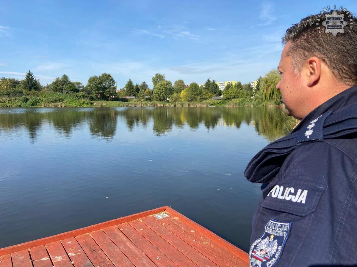 Świętochłowiccy policjanci kontrolują zbiorniki wodne – cel: bezpieczeństwo i czystość