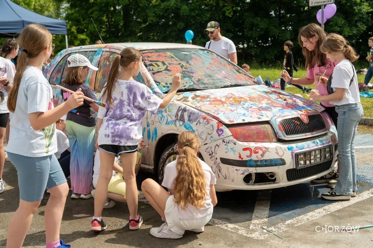 "Bezpieczny Maluch" pełen atrakcji! Mundurowi edukowali najmłodszych [ZDJĘCIA]
