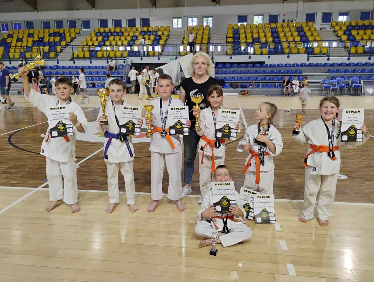 Młodzi karatecy z Chorzowa z 8 medalami na turnieju IKO Czarni CUP w Katowicach!