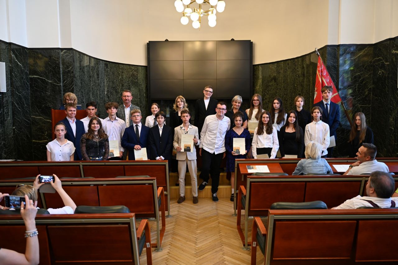 Chorzów nagrodził prymusów! Uroczyste wyróżnienia dla najlepszych uczniów [ZDJĘCIA]