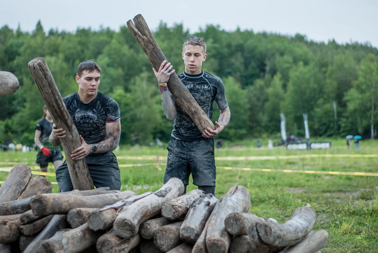Runmageddon Katowice - tłum na hałdzie w Kostuchnie [FOTORELACJA]