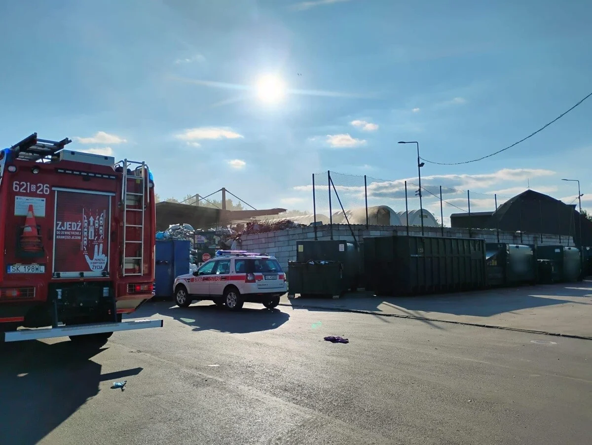 Pożar w hali sortowni w Rudzie Śląskiej. Szybka reakcja służb zapobiegła tragedii