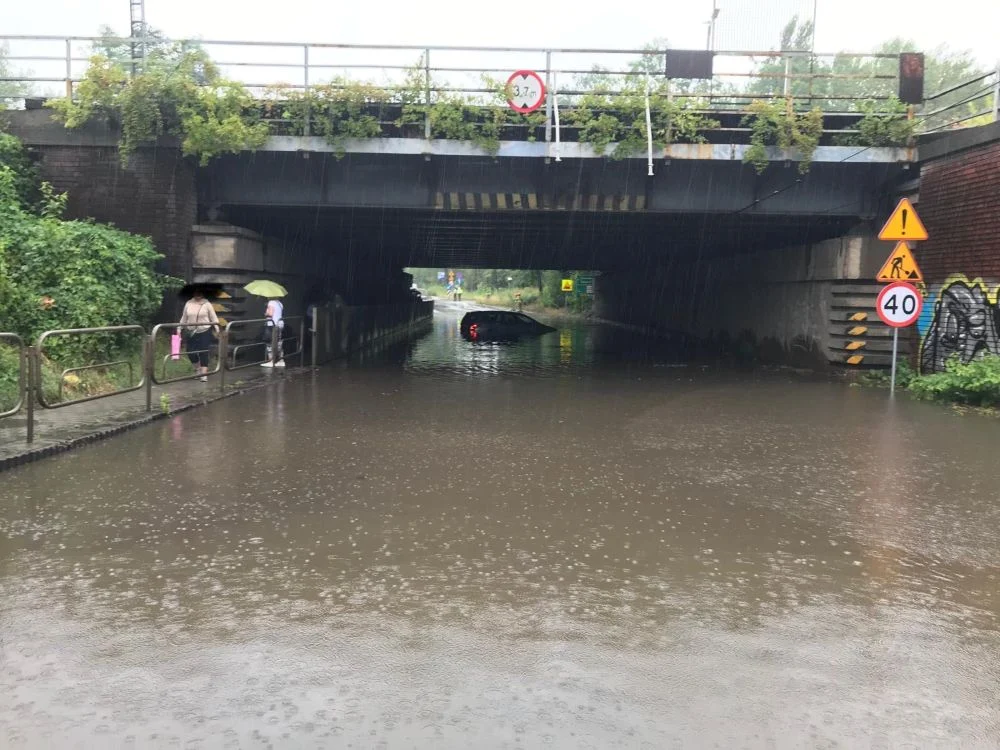 Podtopienia w Rudzie Śląskiej! Wiadukt w dzielnicy Chebzie był całkowicie zalany!