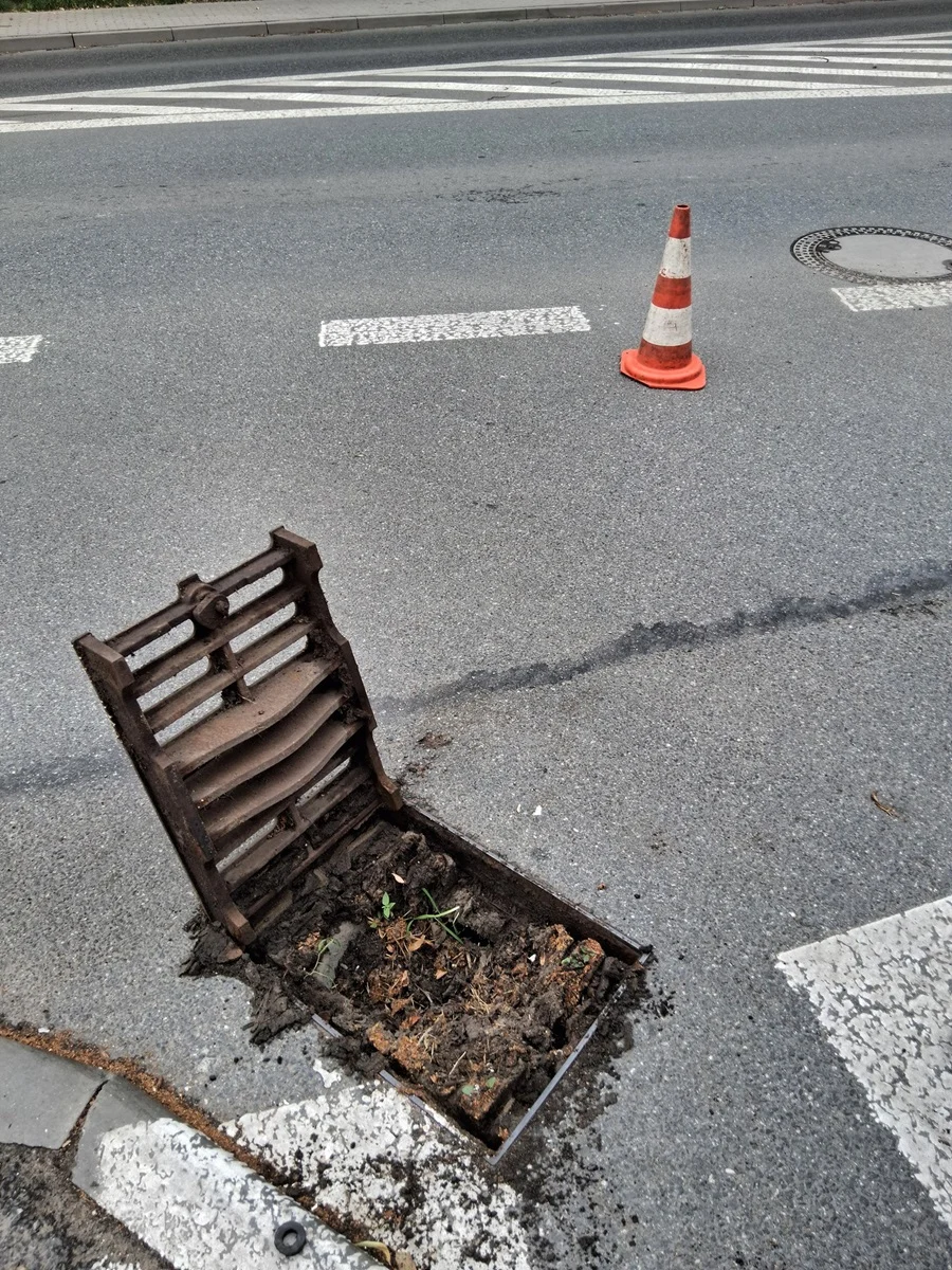 Intensywne opady deszczu w regionie: Sytuacja w Rudzie Śląskiej i działania służb