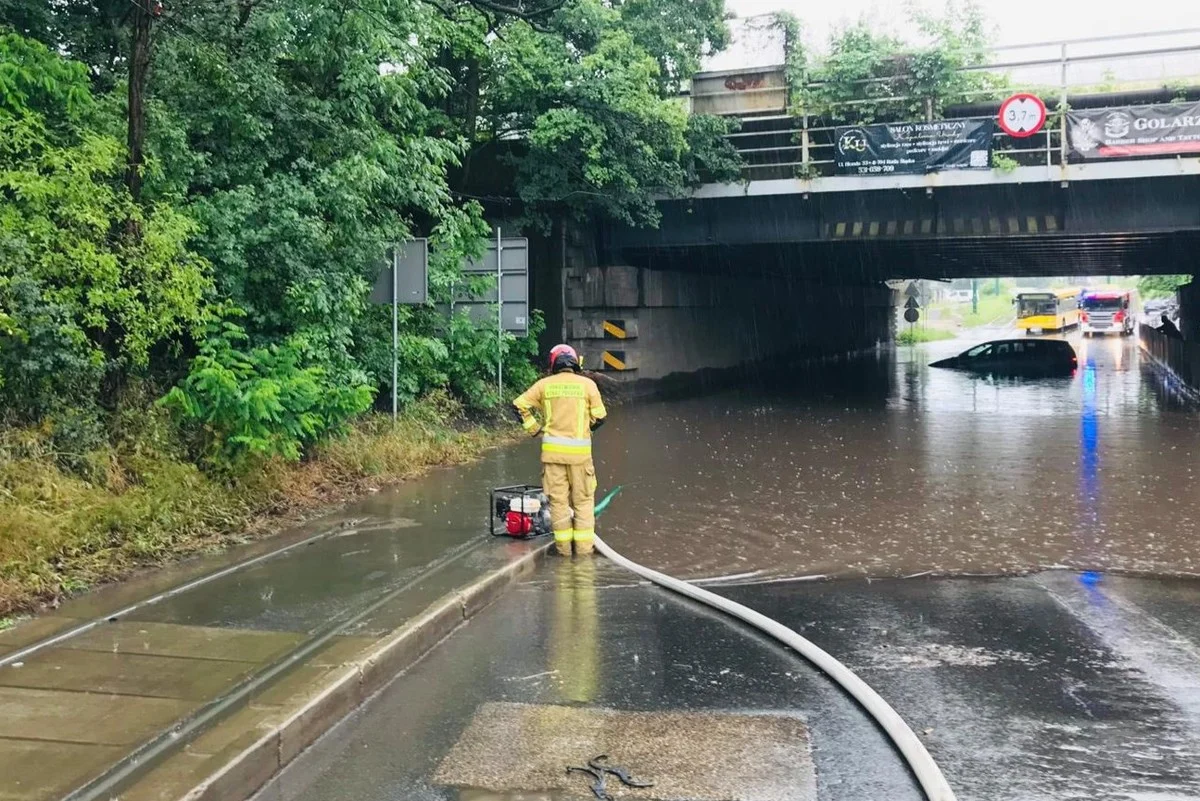 Służby w gotowości po intensywnych opadach