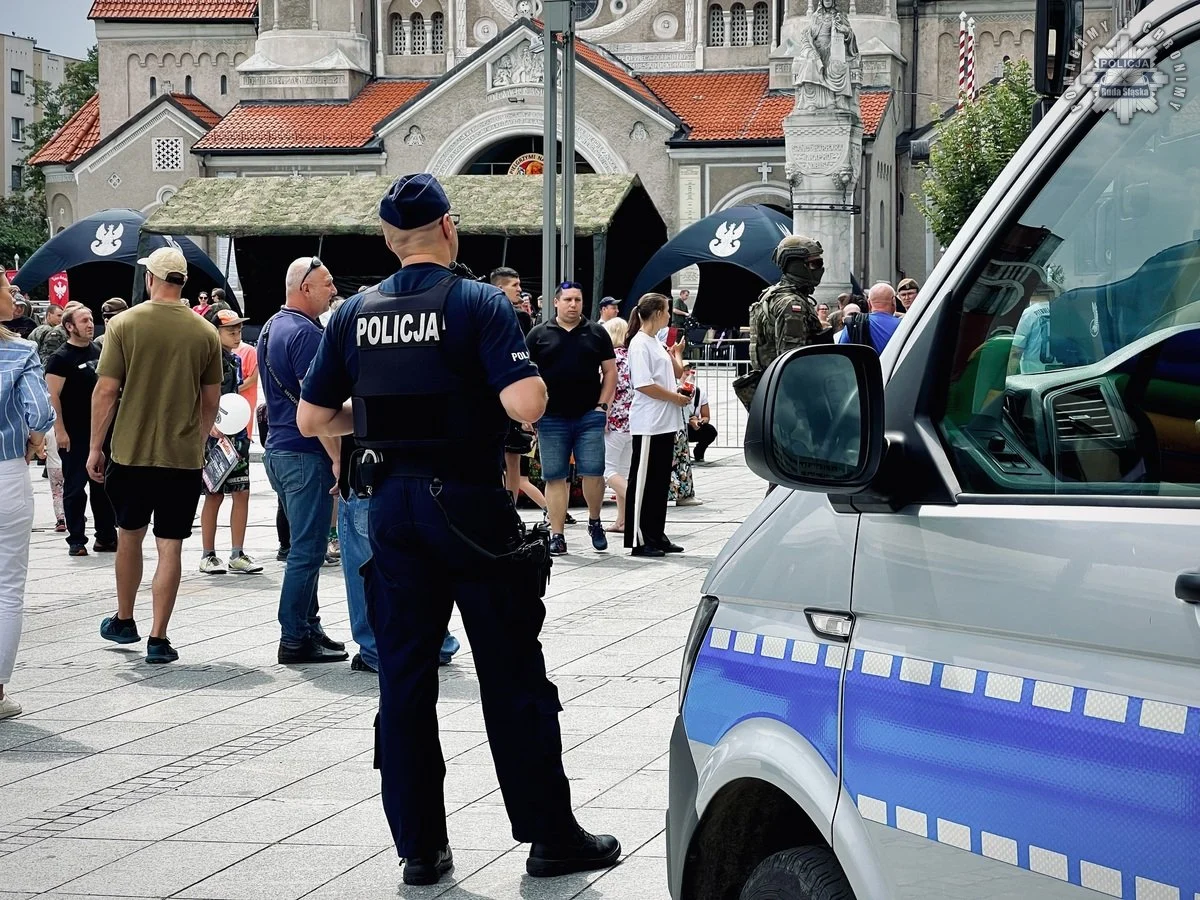 Policjanci na uroczystej przysiędze wojskowej