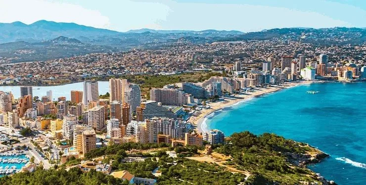 Domy na sprzedaż w Hiszpanii – najciekawsze inwestycje dla obcokrajowców