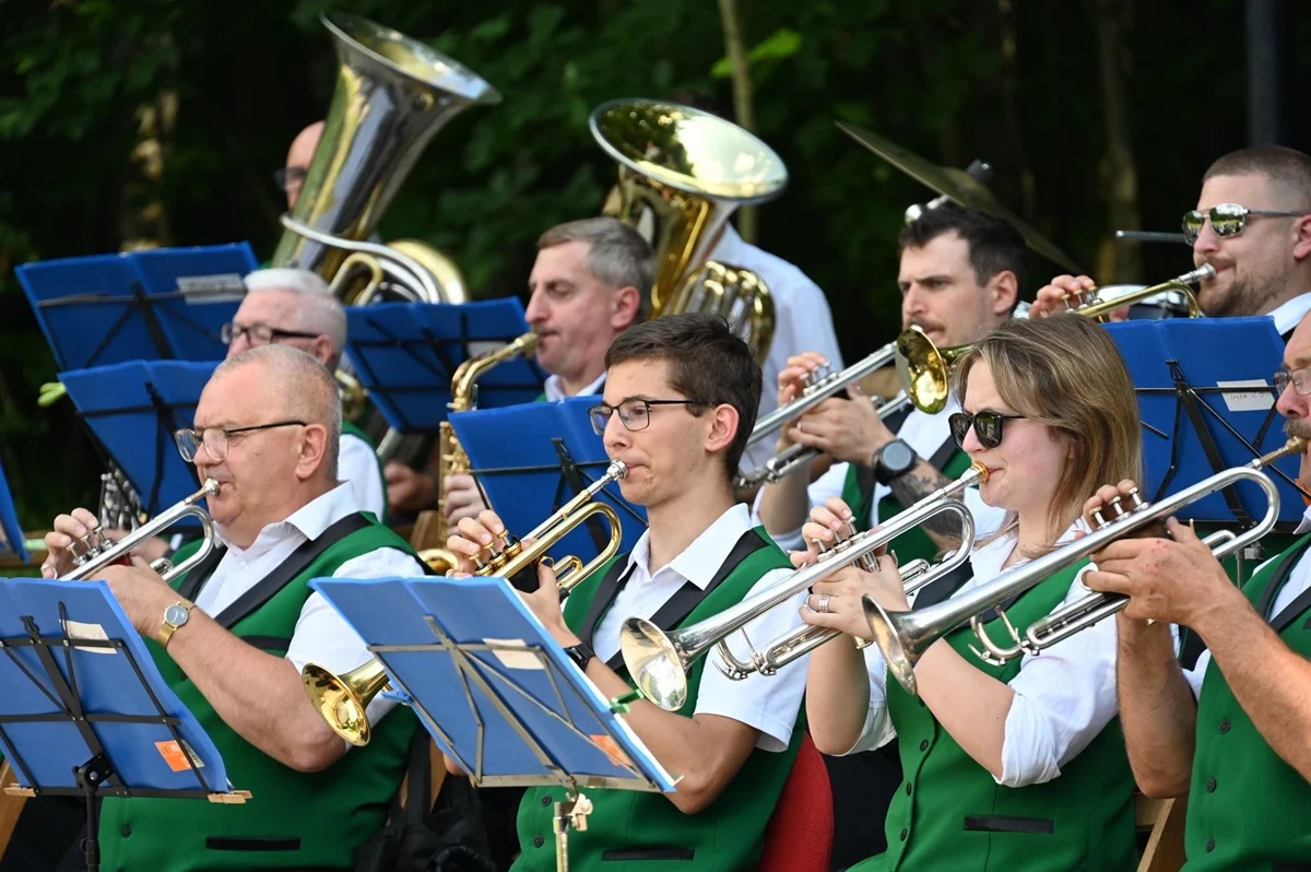 Letnia muzyka na żywo – Orkiestra Dęta „Bielszowice” na koncercie promenadowym