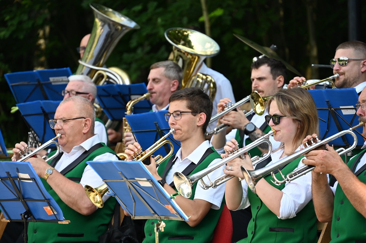 Letnia muzyka na żywo – Orkiestra Dęta „Bielszowice” na koncercie promenadowym