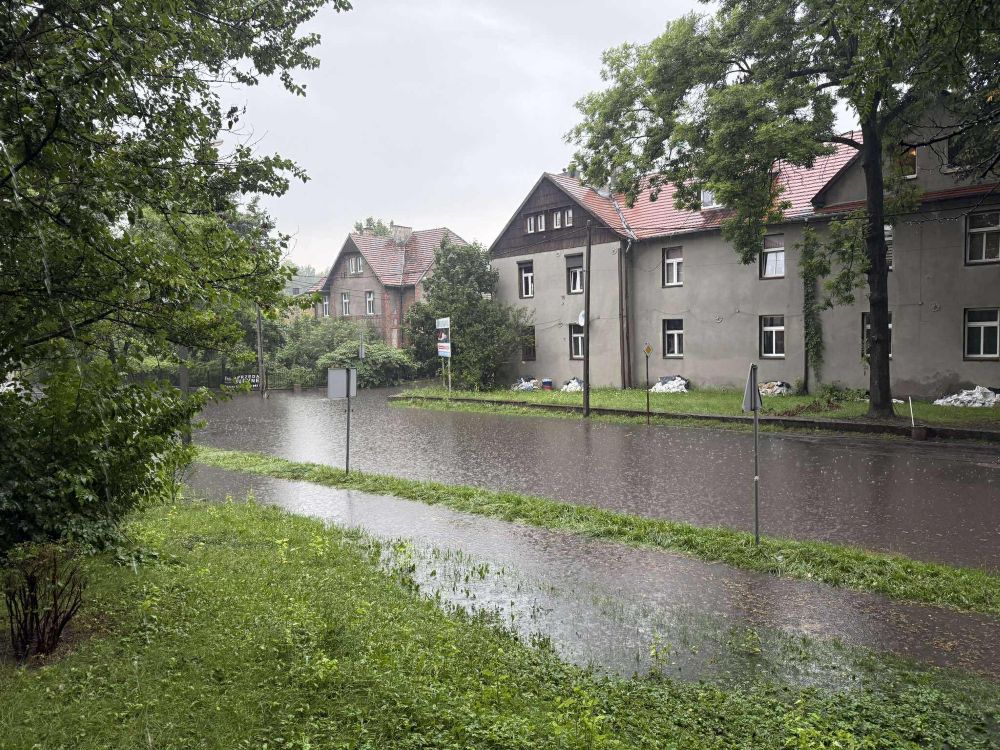 Ulewy sparaliżowały Rudę Śląską. Zalane ulice i utrudnienia