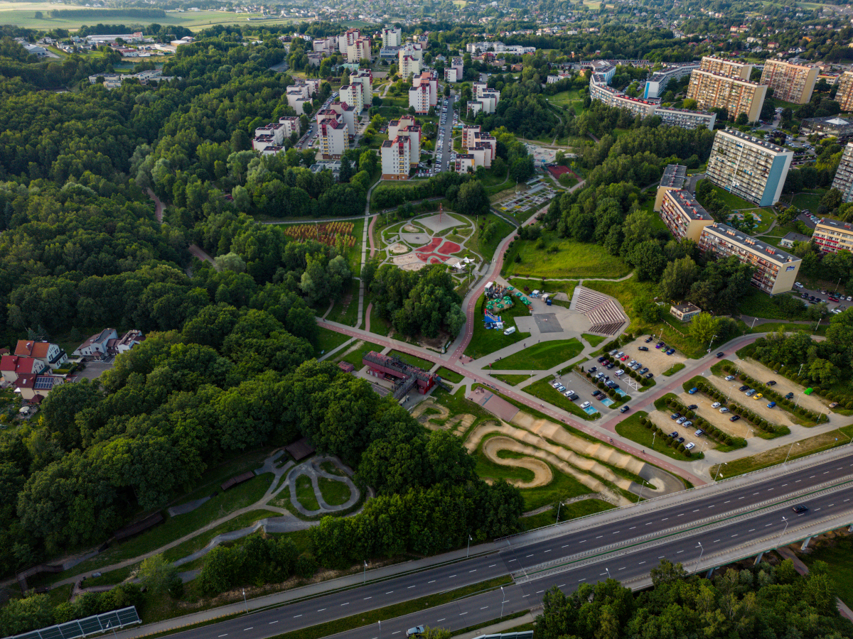 Wodzisław: 10-lecie "Trzech Wzgórz" z finałowym fireshow i hip-hopem