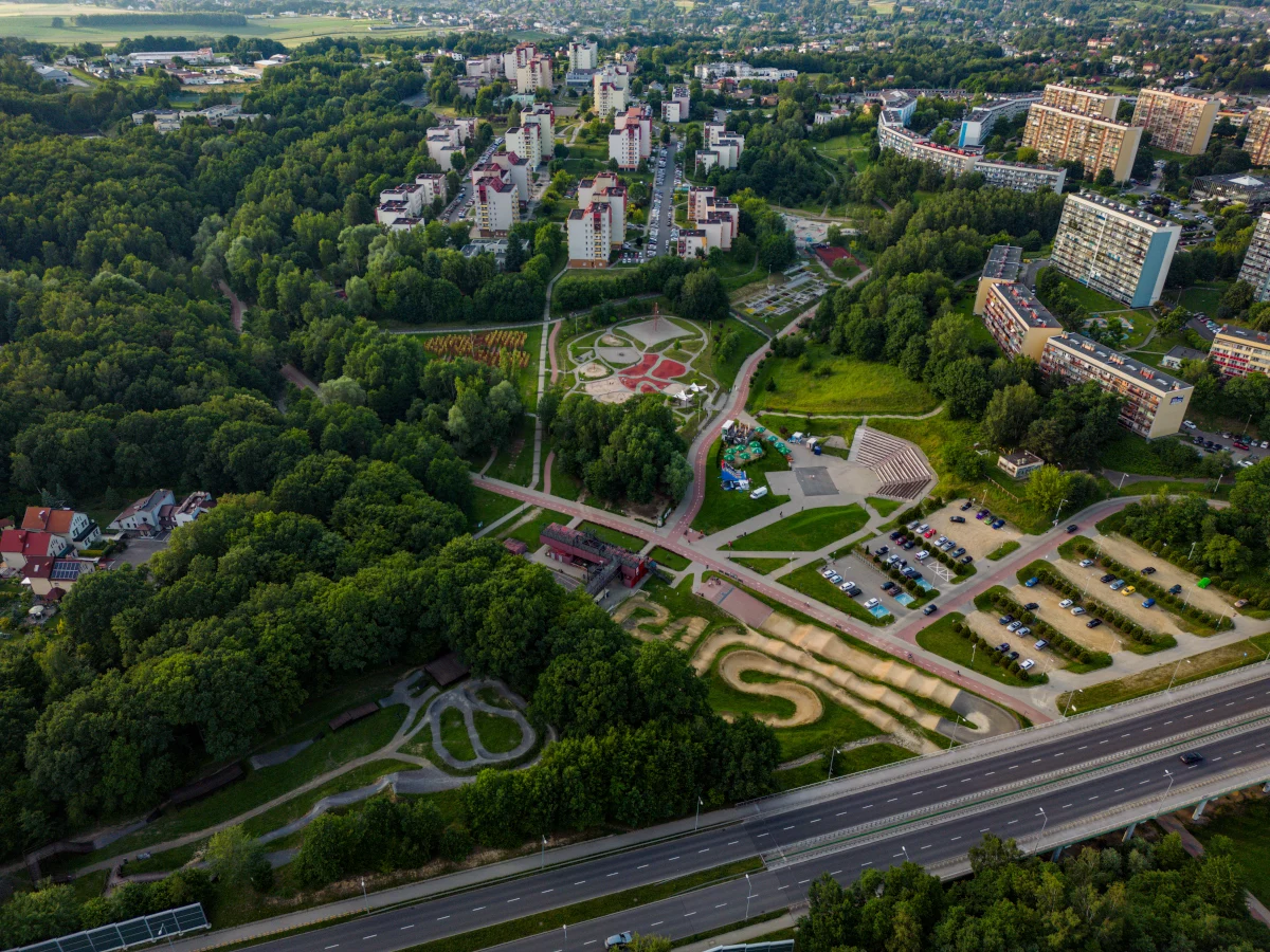 Wodzisław: 10-lecie "Trzech Wzgórz" z finałowym fireshow i hip-hopem