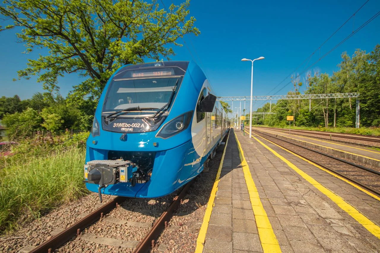 Linia kolejowa S74 wróciła po 24 latach do Łazisk! Cieszy się ogromnym zainteresowaniem