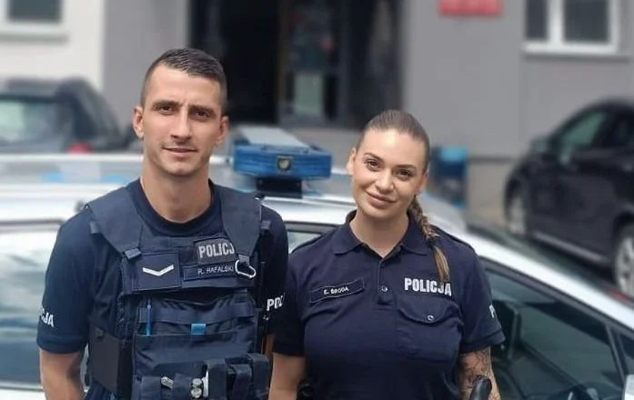 Błyskawiczna akcja policji – ewakuacja mieszkańców podczas pożaru w Siemianowicach