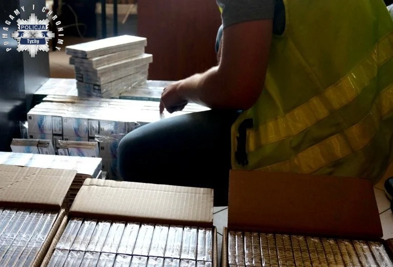Nielegalne papierosy warte 17 tys. zł przejęte przez policję w Tychach