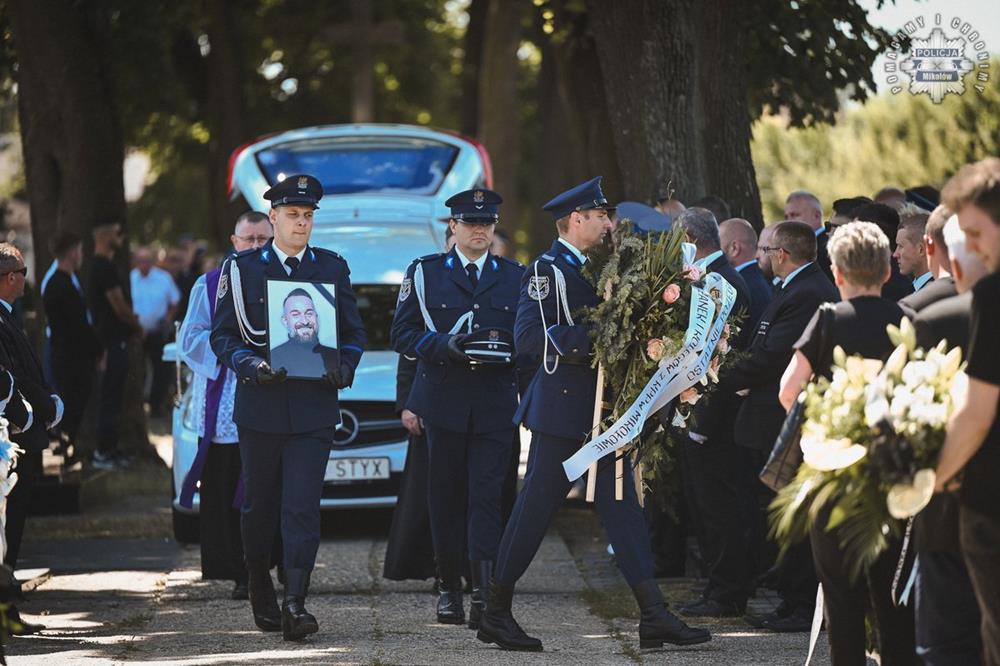 Uroczystość pogrzebowa podkom. Dariusza Stypuły / fot. KPP Mikołów