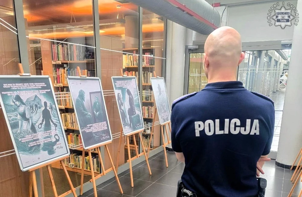 "Zatrudnieni w NieWolę" – wystawa w Tyskiej Mediatece edukuje o handlu ludźmi