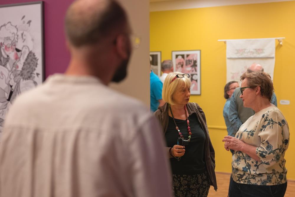 Wernisaż wystawy „DOPEŁNIANIE” / fot. Michał Janusiński ze Oberiba studio, Muzeum Miejskie w Tychach