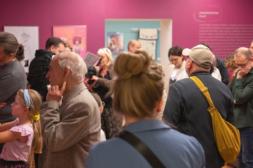 Wernisaż wystawy „DOPEŁNIANIE” / fot. Michał Janusiński ze Oberiba studio, Muzeum Miejskie w Tychach