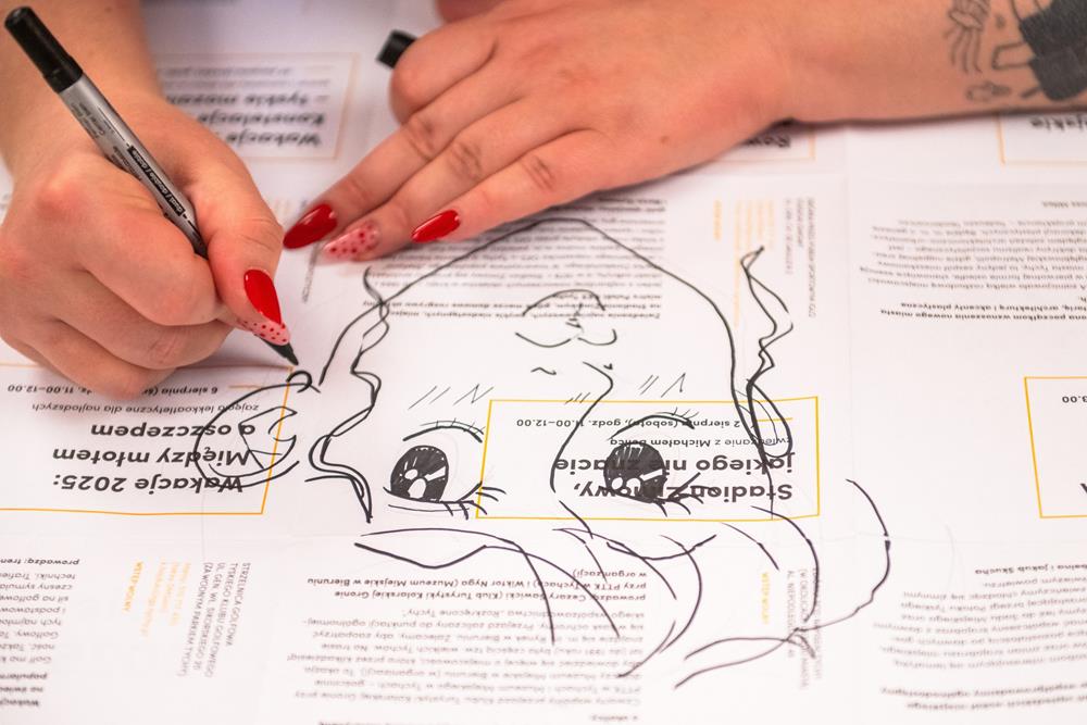 Wernisaż wystawy „DOPEŁNIANIE” / fot. Michał Janusiński ze Oberiba studio, Muzeum Miejskie w Tychach