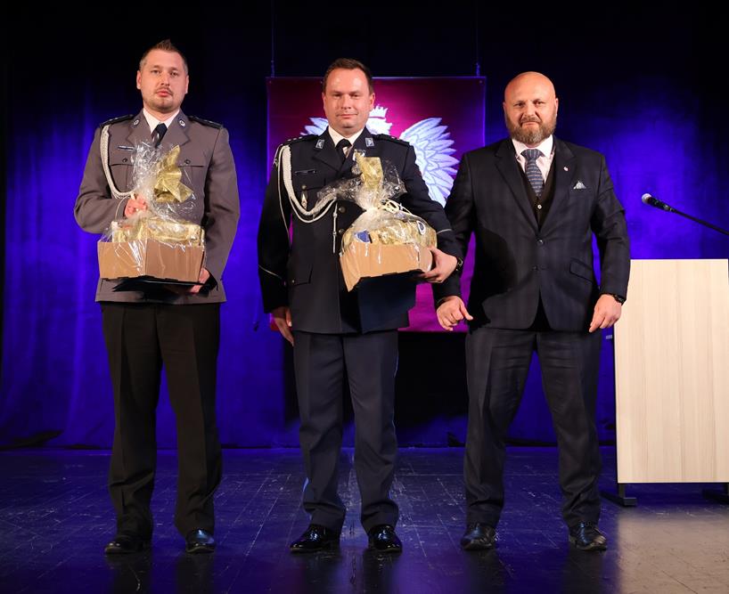 Uroczyste wyróżnienia dla policjantów z Orzesza podczas Święta Policji