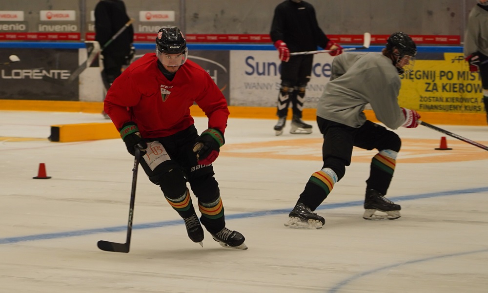 Hokeiści GKS Tychy wrócili na taflę – przygotowania do nowego sezonu w pełni