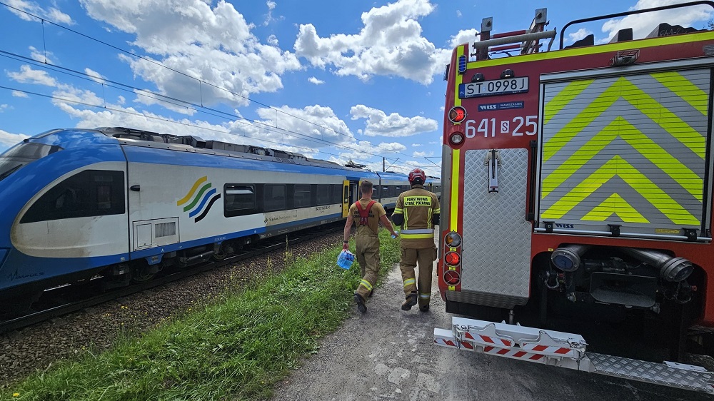 Pożar w kabinie pociągu w Tychach – 190 pasażerów ewakuowanych