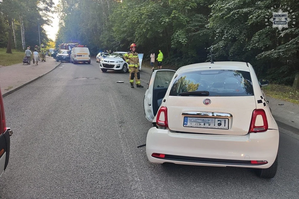 Wypadek na ulicy Dzierżonia – dwie osoby trafiły do szpitala