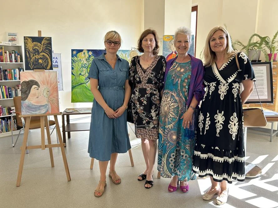 Finisaż wystawy Aleksandry Walkowicz poruszył serca i zmysły uczestników