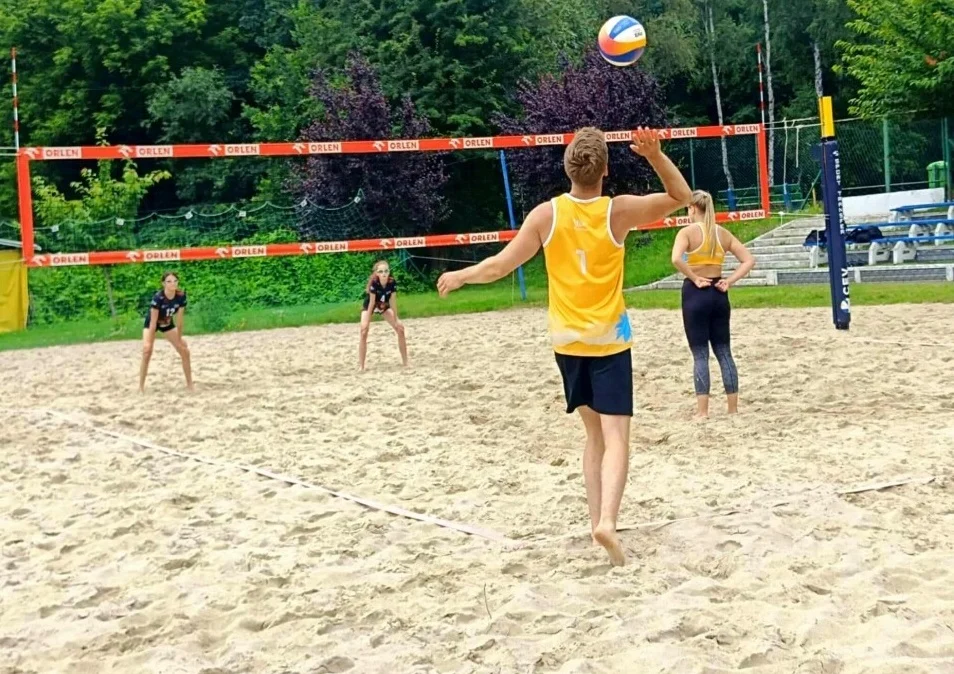 Pierwszy turniej Otwartych Mistrzostw Siatkówki Plażowej 2025 zakończony!
