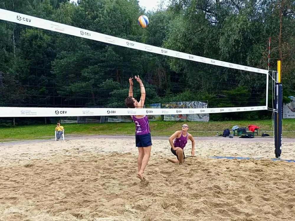 Pierwszy turniej Otwartych Mistrzostw Siatkówki Plażowej 2025 zakończony!