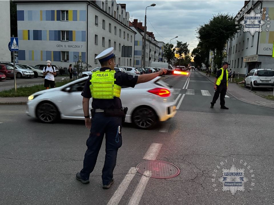 Bezpieczny Piekarski Półmaraton – policjanci czuwali nad trasą biegu