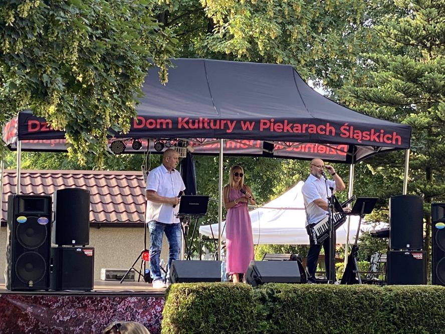 Festyn w Dzielnicowym Domu Kultury w Brzezinach – świetna zabawa dla najmłodszych