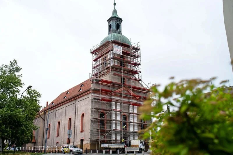 Stary Kościół w Rybniku przechodzi remont – dbałość o bezpieczeństwo i estetykę