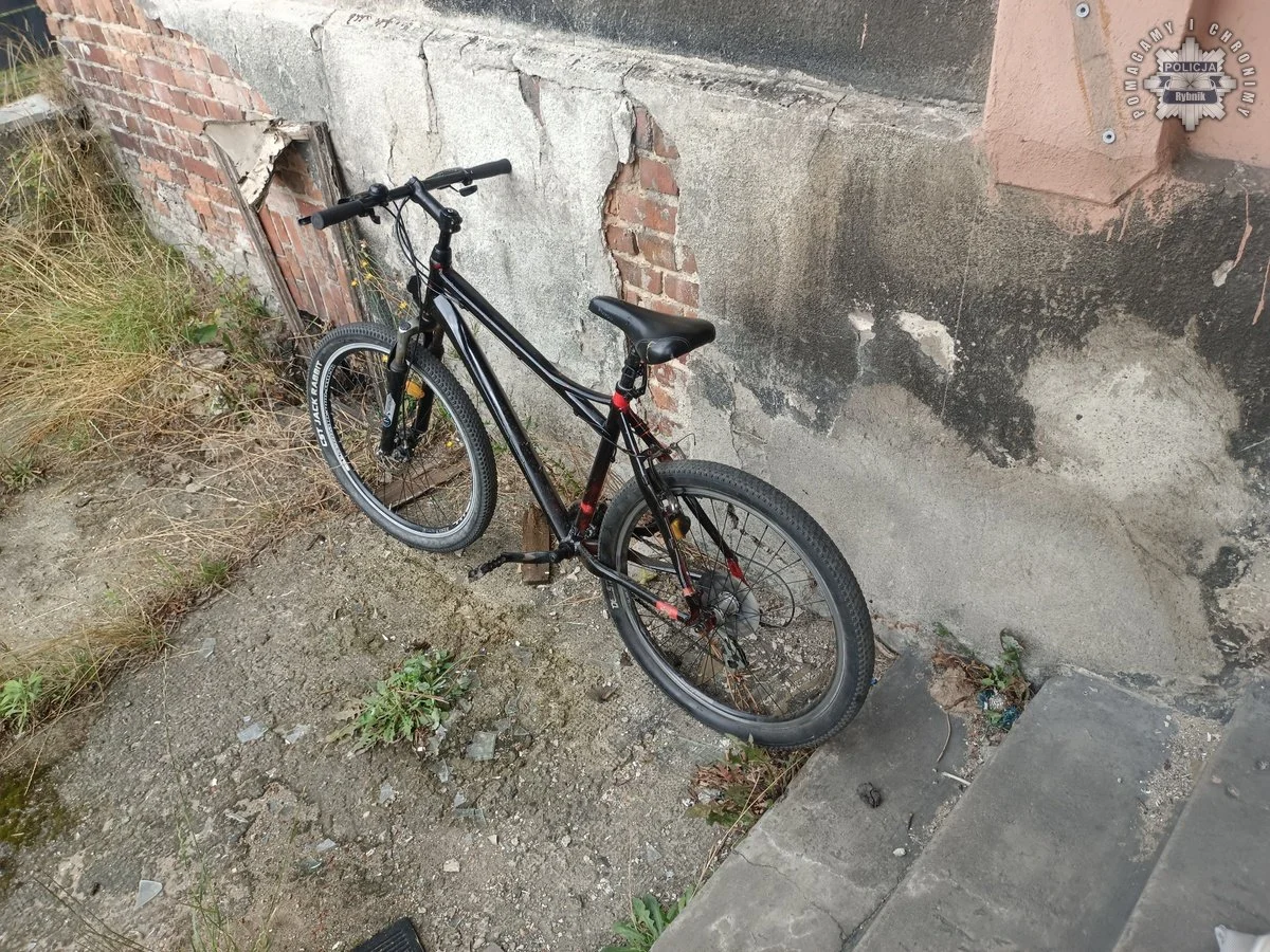 Rybniccy kryminalni zatrzymali złodziei rowerów – skradzione jednoślady odzyskane