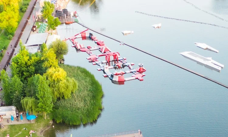 Aquator na Wake Zone Stawiki do końca września bezpłatny dla dzieciaków!