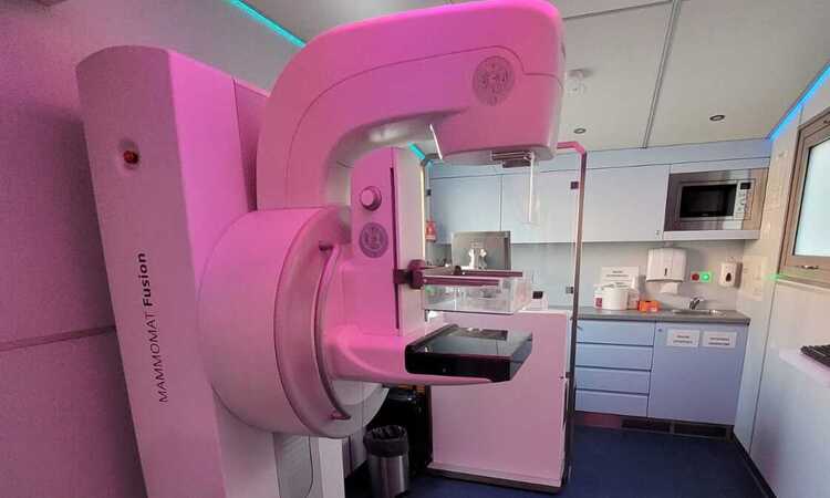 Wakacyjne badania w mammobusie. Sprawdź, gdzie i kiedy wykonasz badanie