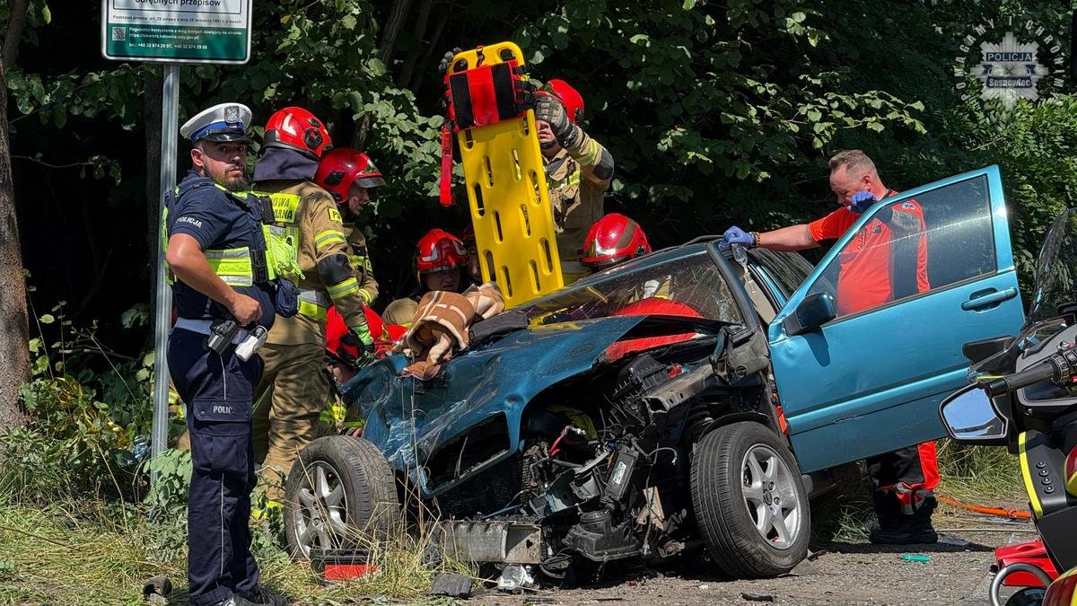 Zdarzenie drogowe przy ulicy Maczkowskiej. Do szpitala trafiły dwie osoby