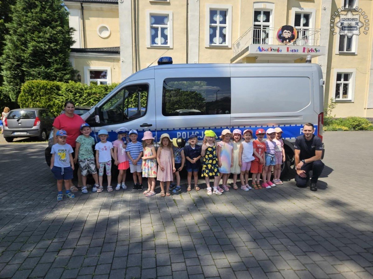 Dzień Policjanta w Sosnowcu: lekcja bezpieczeństwa dla przedszkolaków