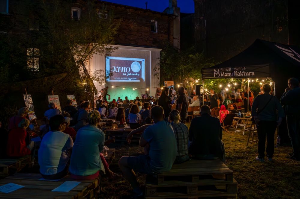 Magia kina wraca do Szombierek! Seans pod chmurką już w sobotę
