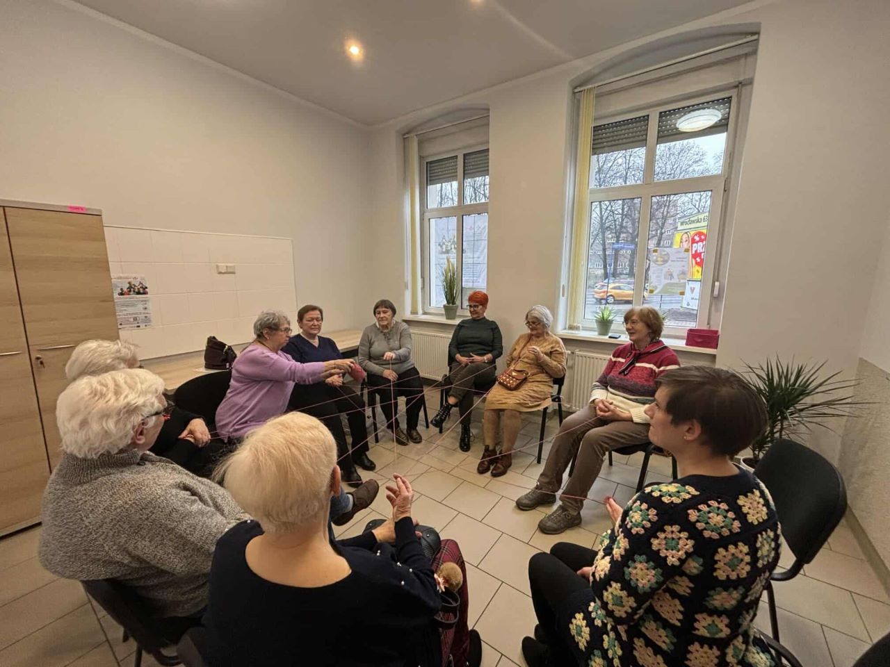 Nowy start dla seniorów i osób niepełnosprawnych dzięki projektowi Fundacji "Inicjatywa"